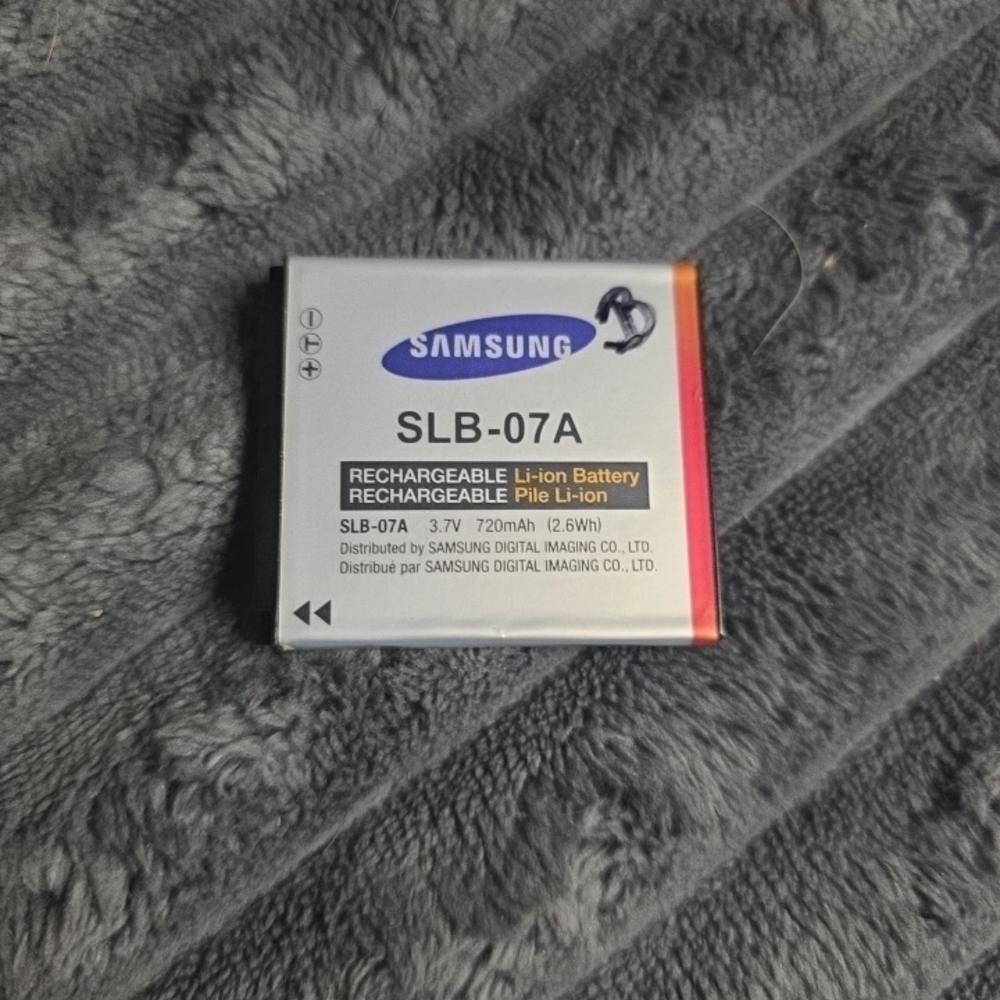 Samsung camera battery SLB-07A